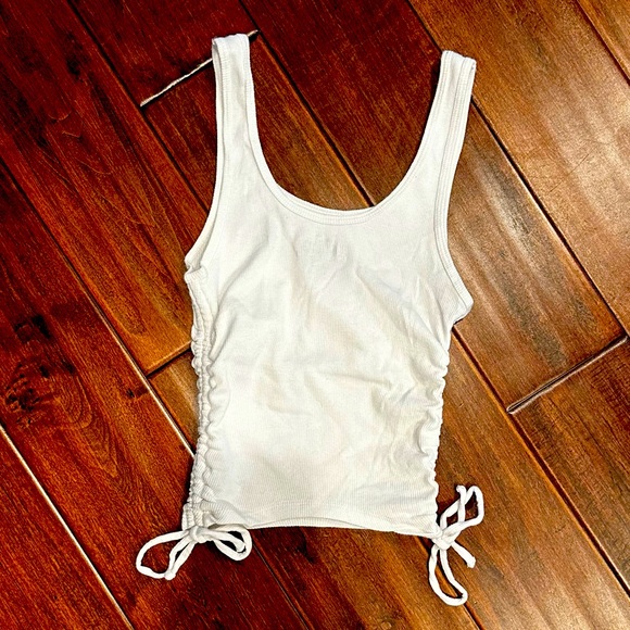 Hollister XS Celestial Sun Graphic Ribbed Tank Top with Side Ties - Picture 3 of 5